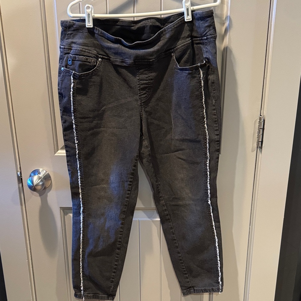 Belle by Kim Gravel Black Cropped Jeans with White Trim